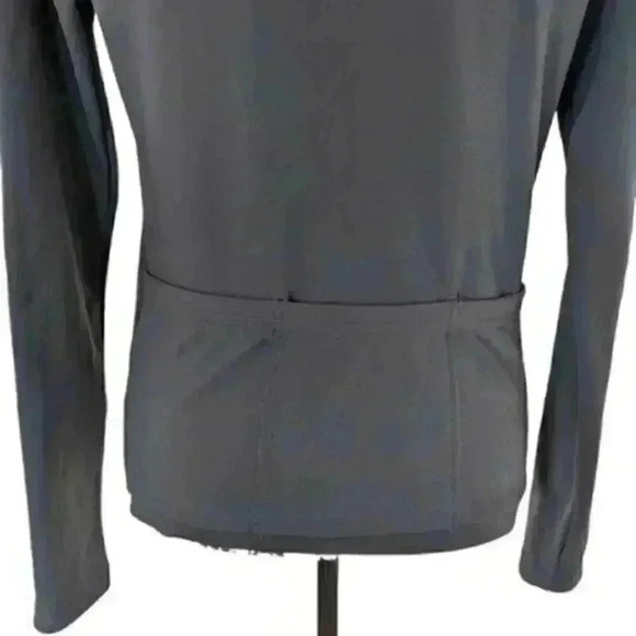 𝅺MOUNTAIN Equipment Co-op Mid Layer Top  Grey Good condition Women's size Small - Picture 5 of 11